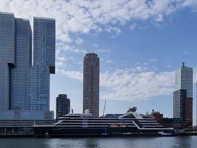 Seabourn Venture in Rotterdam